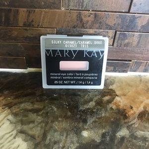 Mary Kay Mineral Eye Color in Silky Carmel